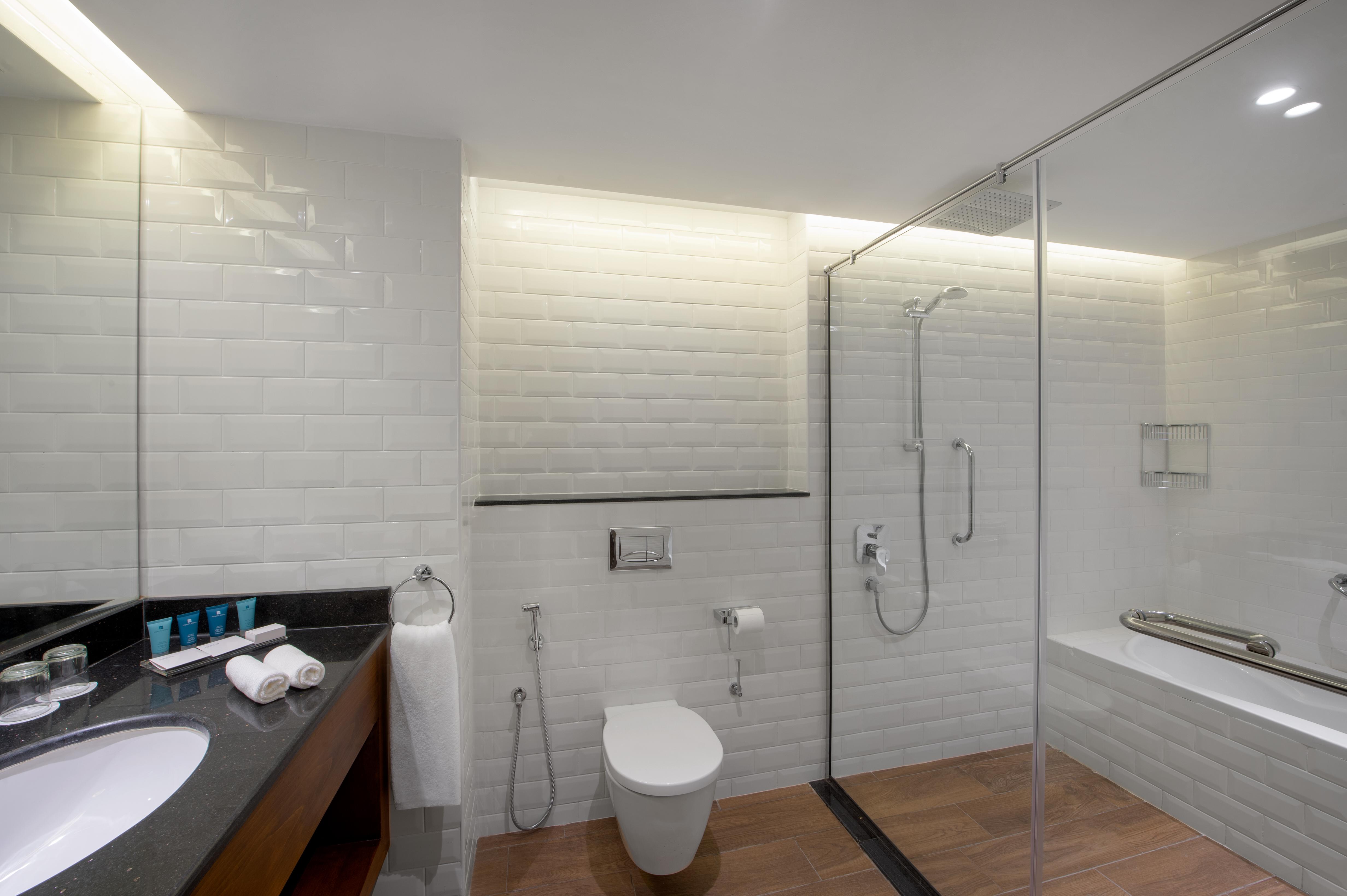 Wyndham Garden Muscat Al Khuwair Mascate Exterior foto