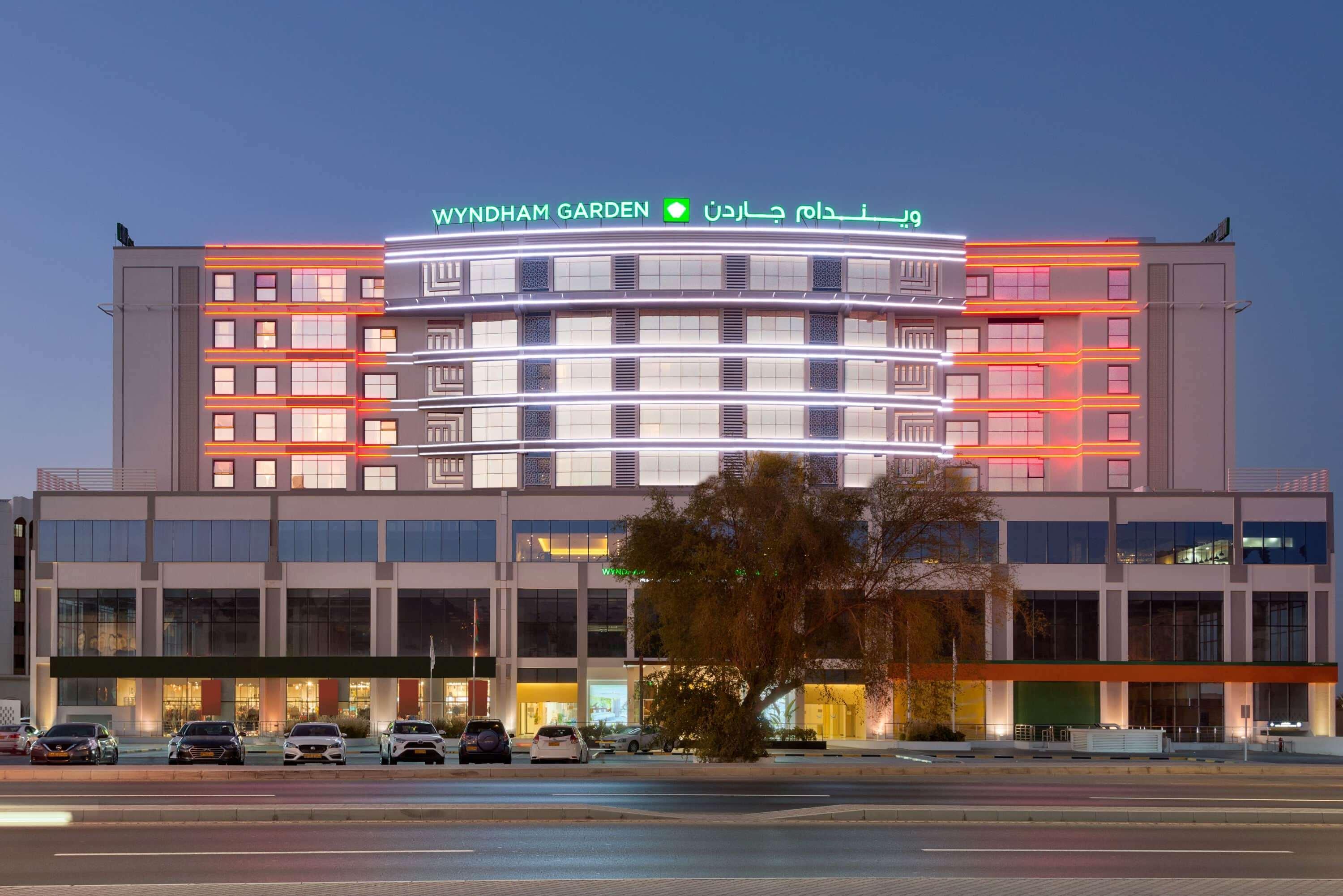 Wyndham Garden Muscat Al Khuwair Mascate Exterior foto