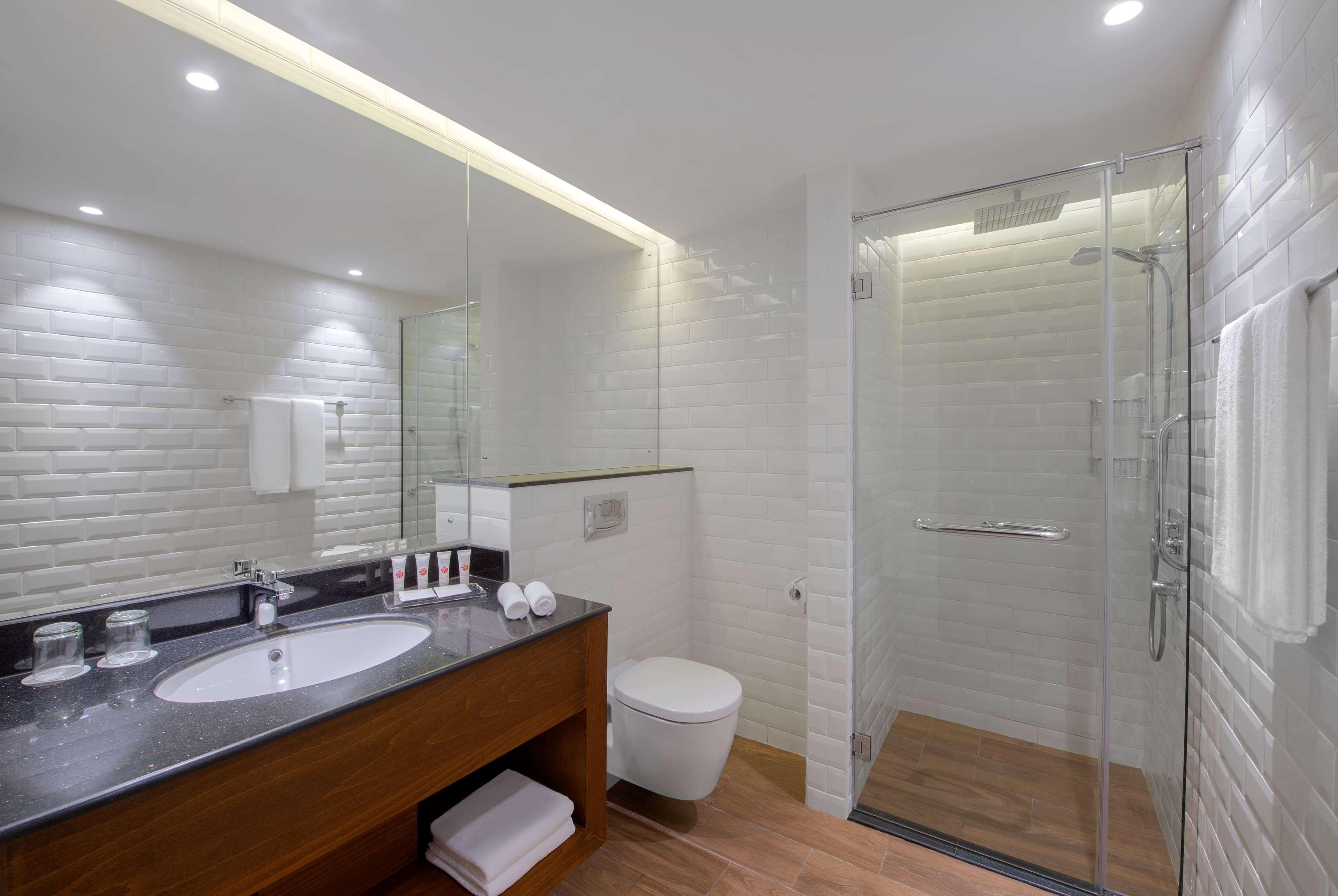 Wyndham Garden Muscat Al Khuwair Mascate Exterior foto
