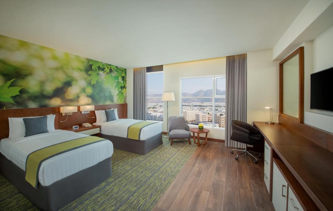 Wyndham Garden Muscat Al Khuwair Mascate Exterior foto