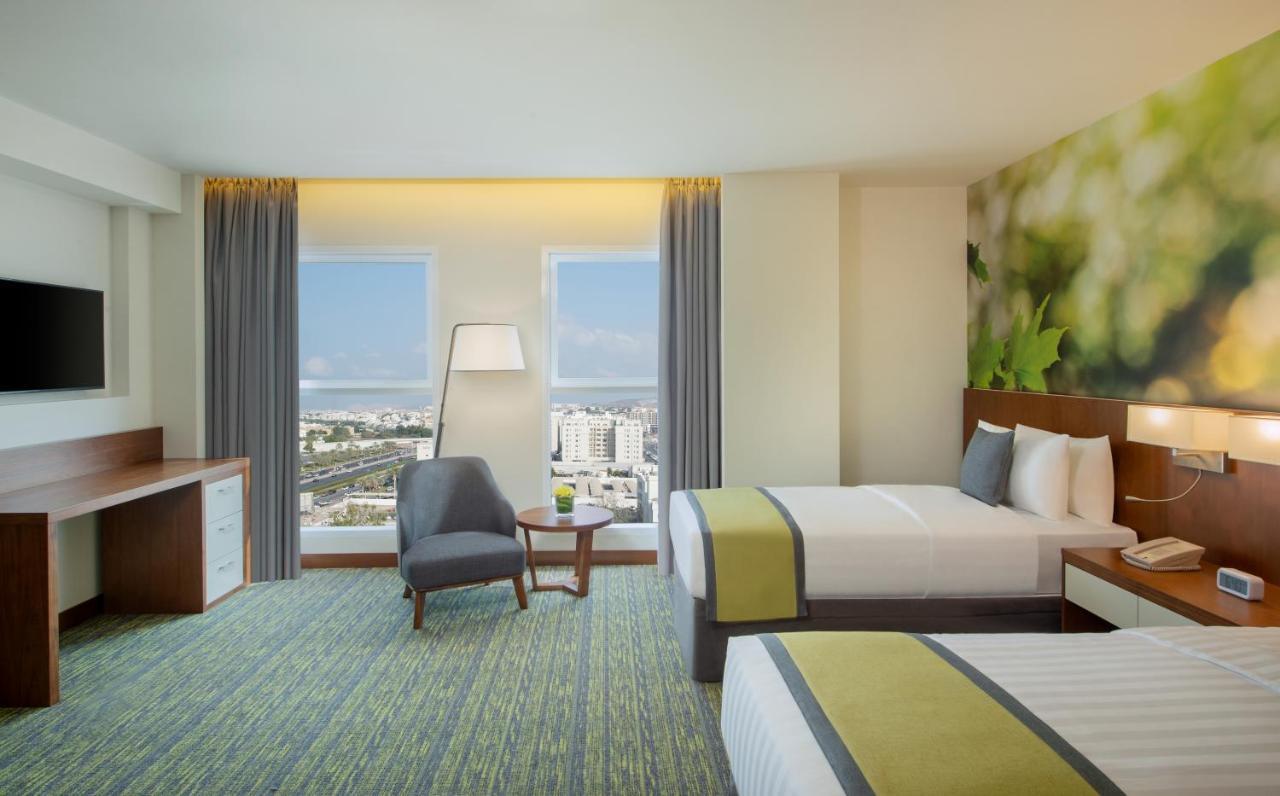 Wyndham Garden Muscat Al Khuwair Mascate Exterior foto