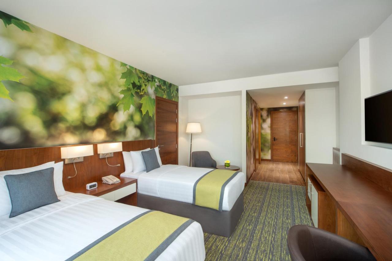 Wyndham Garden Muscat Al Khuwair Mascate Exterior foto