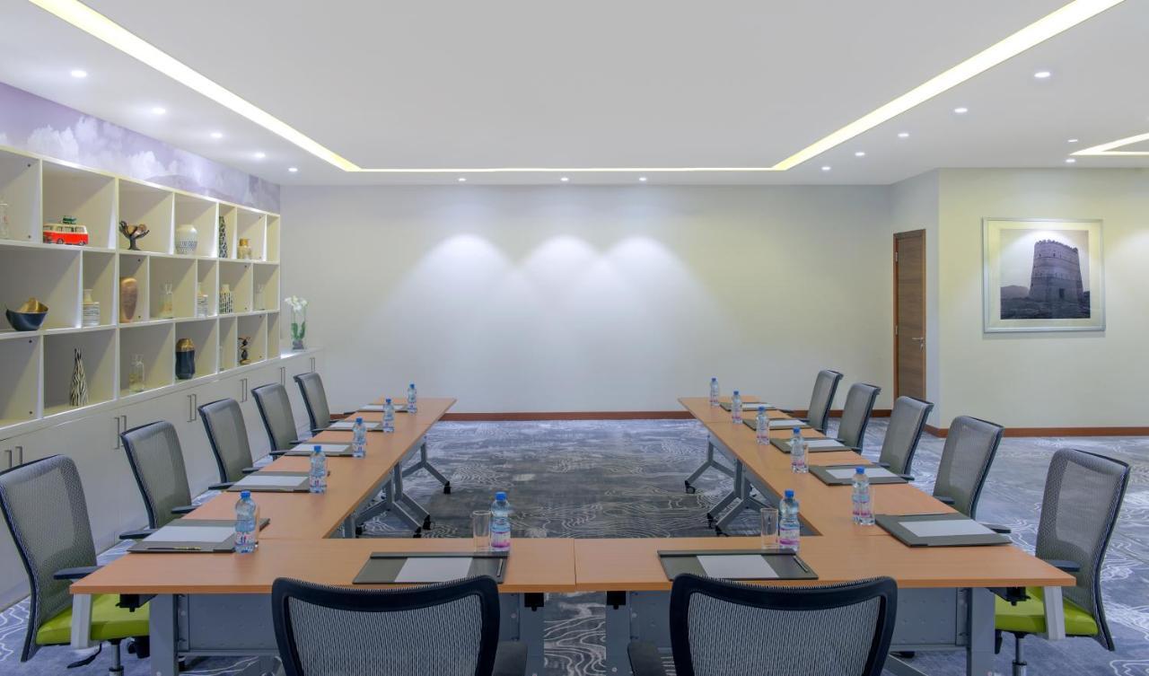 Wyndham Garden Muscat Al Khuwair Mascate Exterior foto